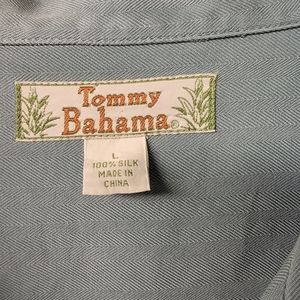 Tommy Bahama short sleeve button size L
